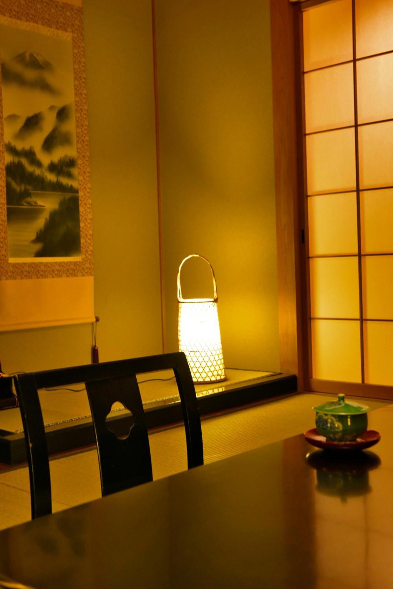 Shin Kaikatei Izumi Hotel Изу Стая снимка