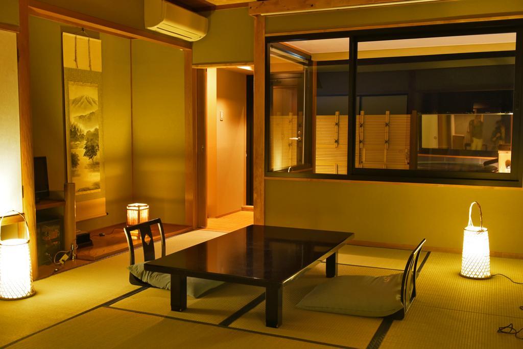 Shin Kaikatei Izumi Hotel Изу Екстериор снимка