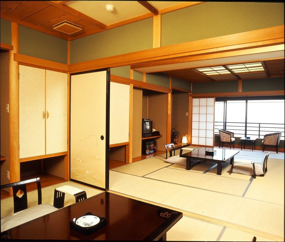 Shin Kaikatei Izumi Hotel Екстериор снимка
