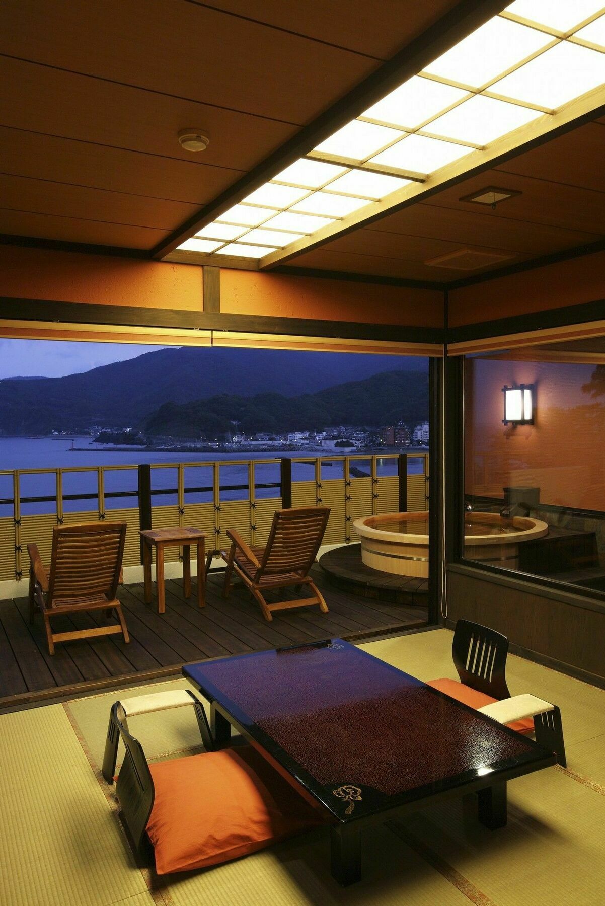 Shin Kaikatei Izumi Hotel Изу Екстериор снимка